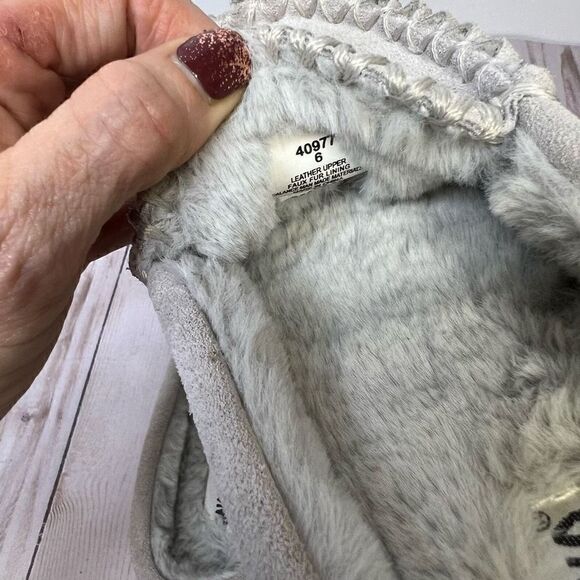 Minnetonka Gray Suede Leather Mocassin Slippers - Picture 7 of 7